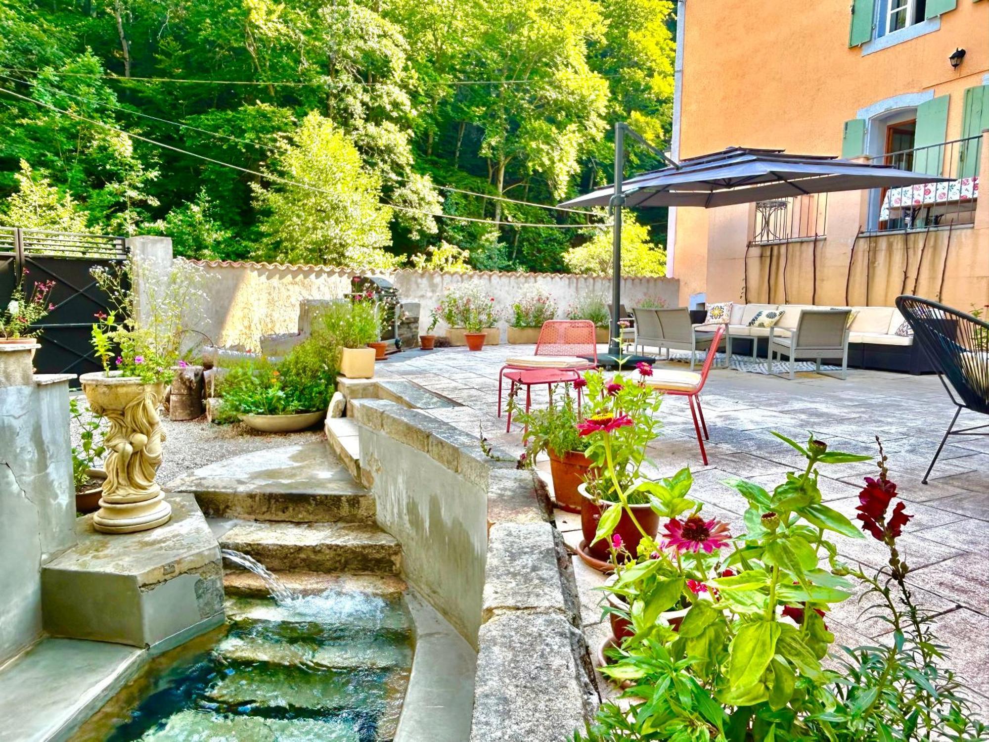 Notre-Dame D'Escouloubre Sources D'Eaux Chaudes Privees Et Sauna Exteriér fotografie