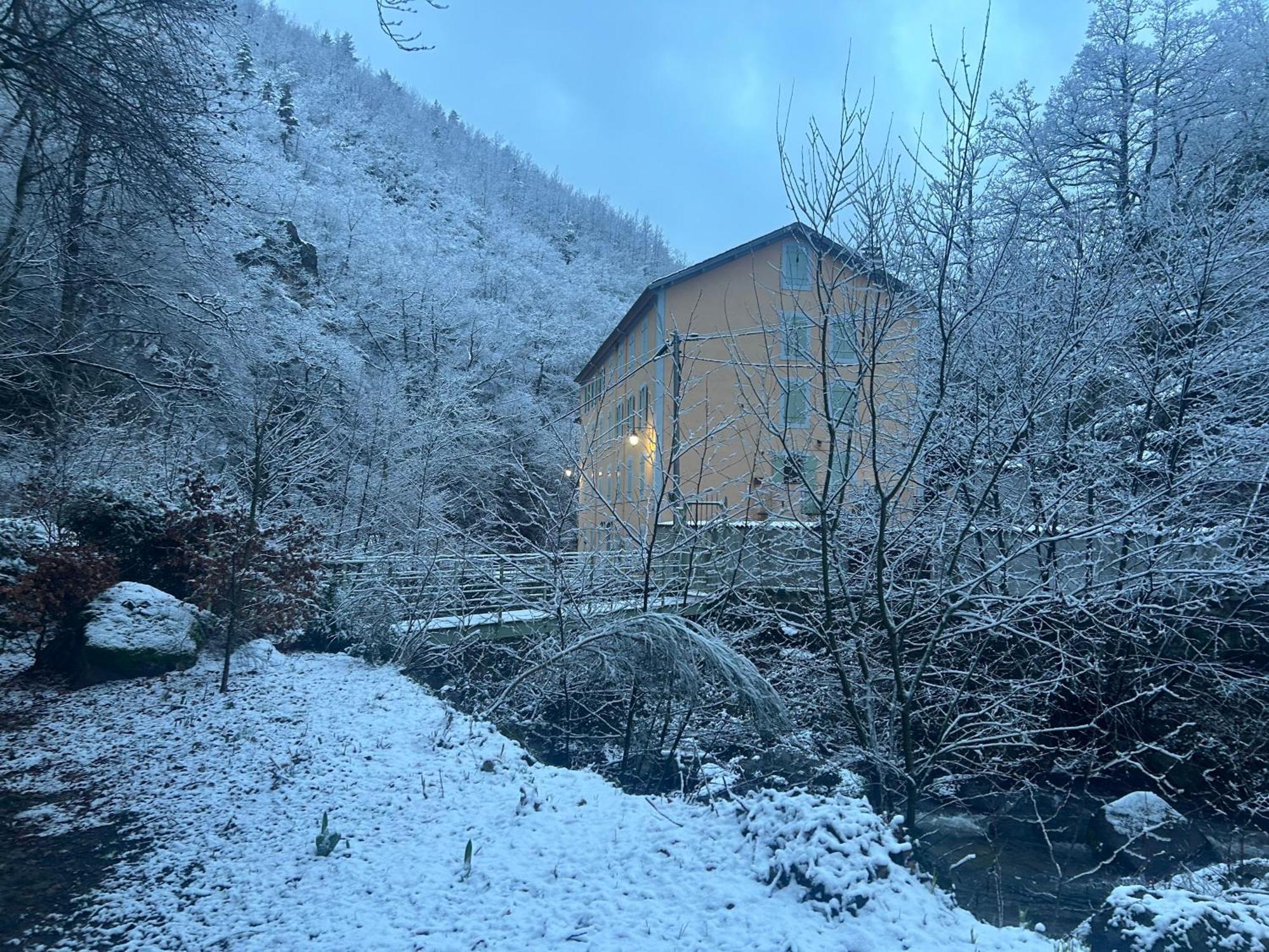 Notre-Dame D'Escouloubre Sources D'Eaux Chaudes Privees Et Sauna Exteriér fotografie